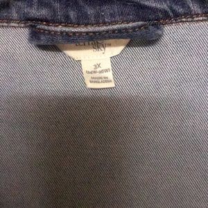 Womens 3X distress blue Jean Jacket terra & sky brand